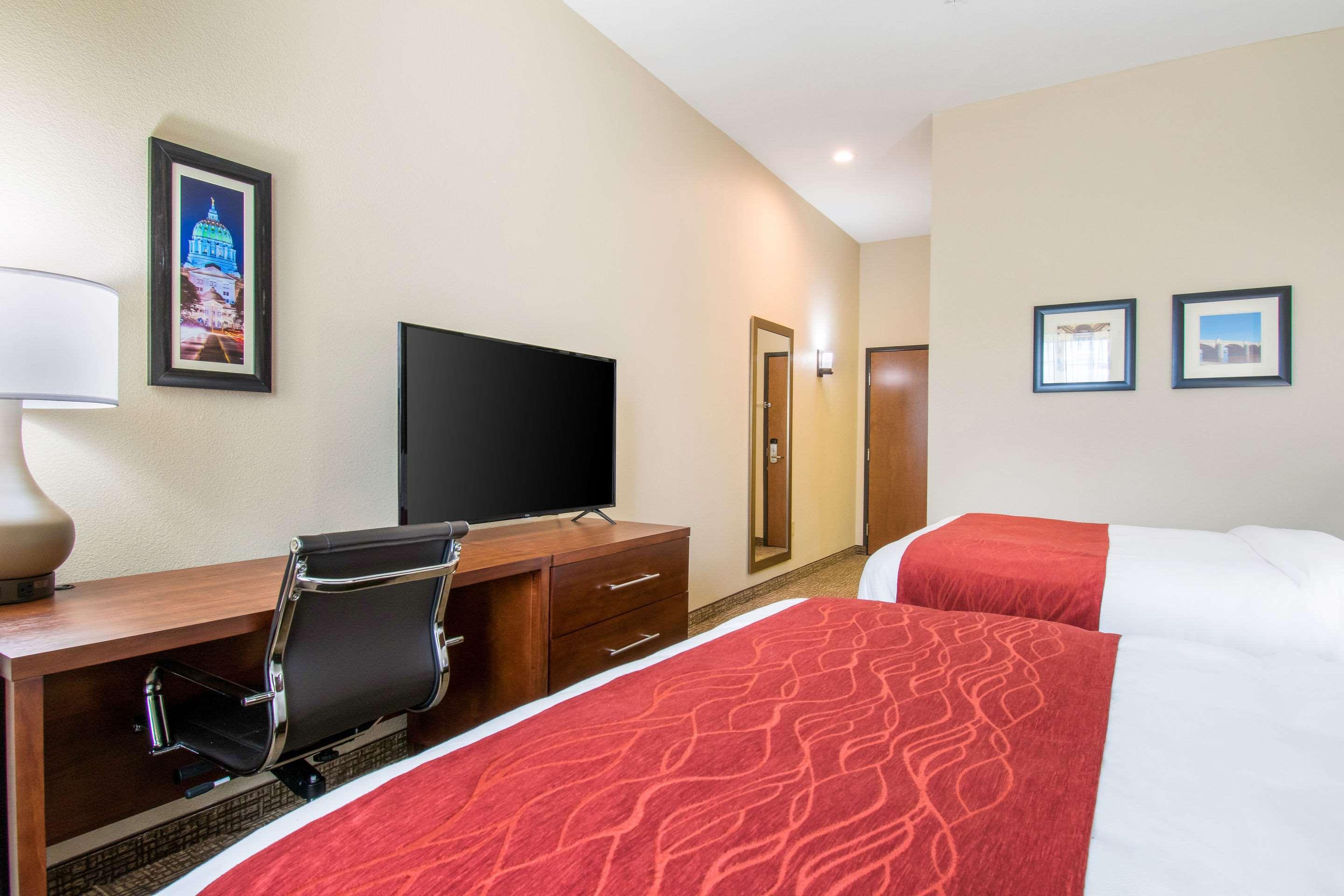 Comfort Inn & Suites Harrisburg - Hershey West Εξωτερικό φωτογραφία