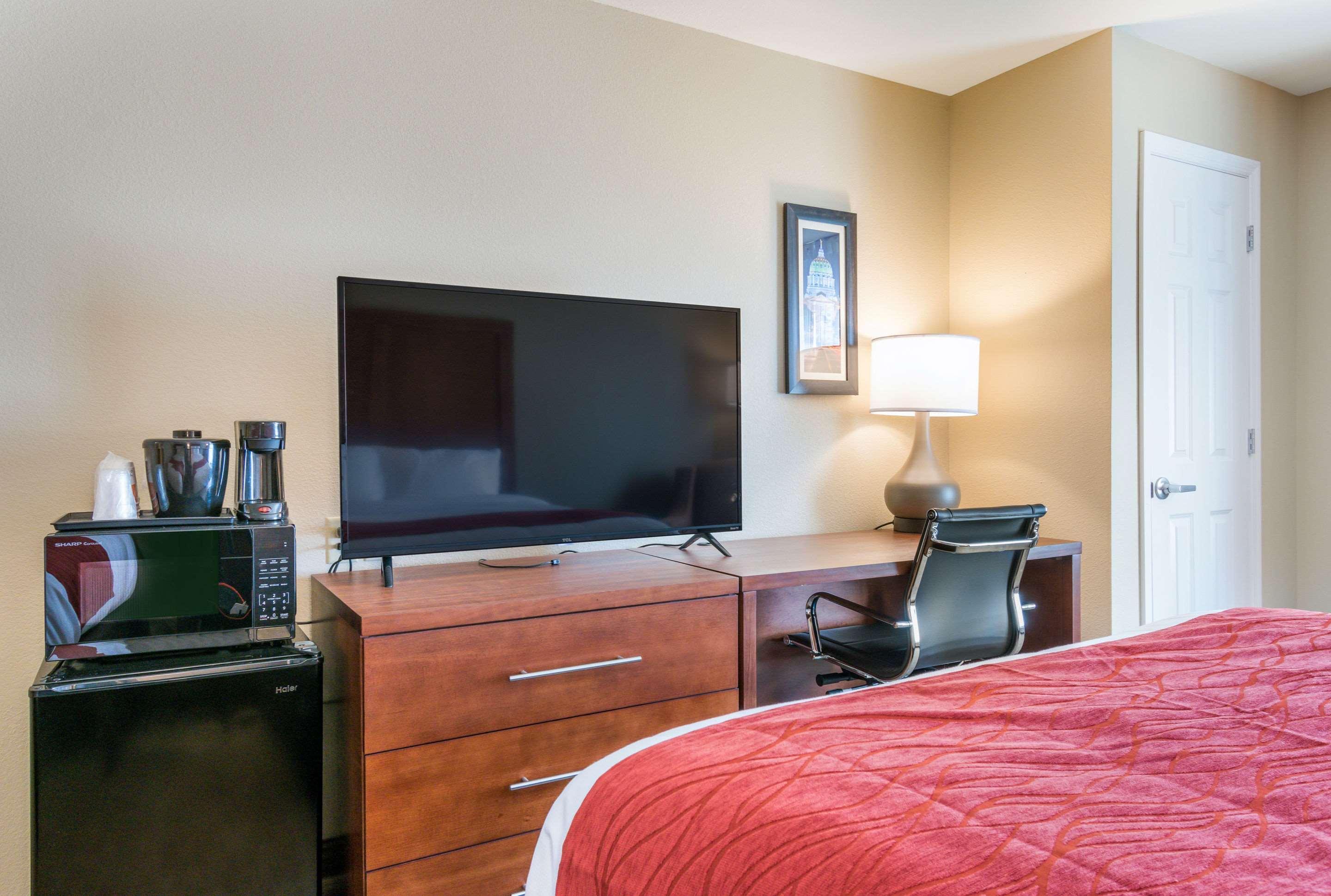 Comfort Inn & Suites Harrisburg - Hershey West Εξωτερικό φωτογραφία