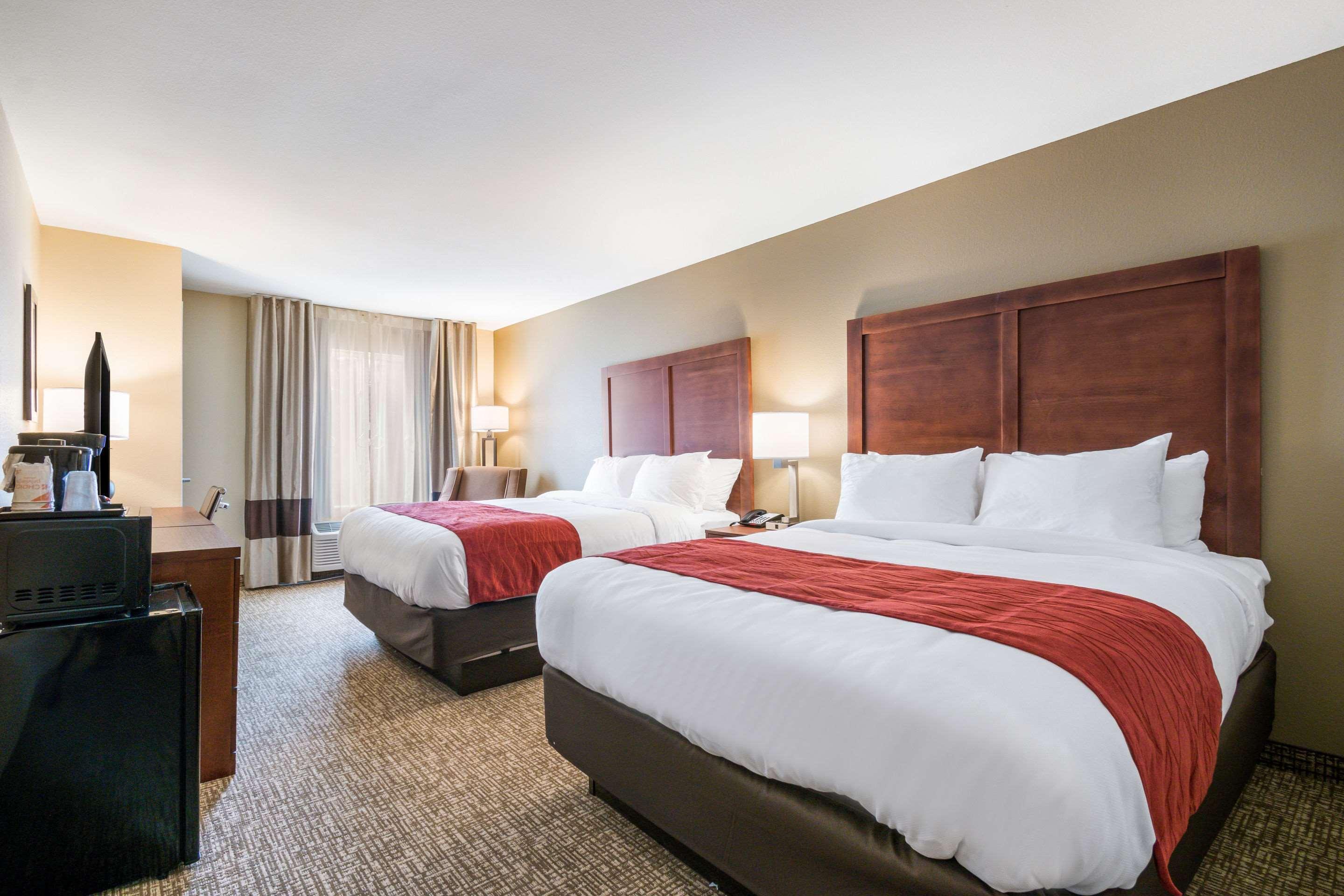 Comfort Inn & Suites Harrisburg - Hershey West Εξωτερικό φωτογραφία