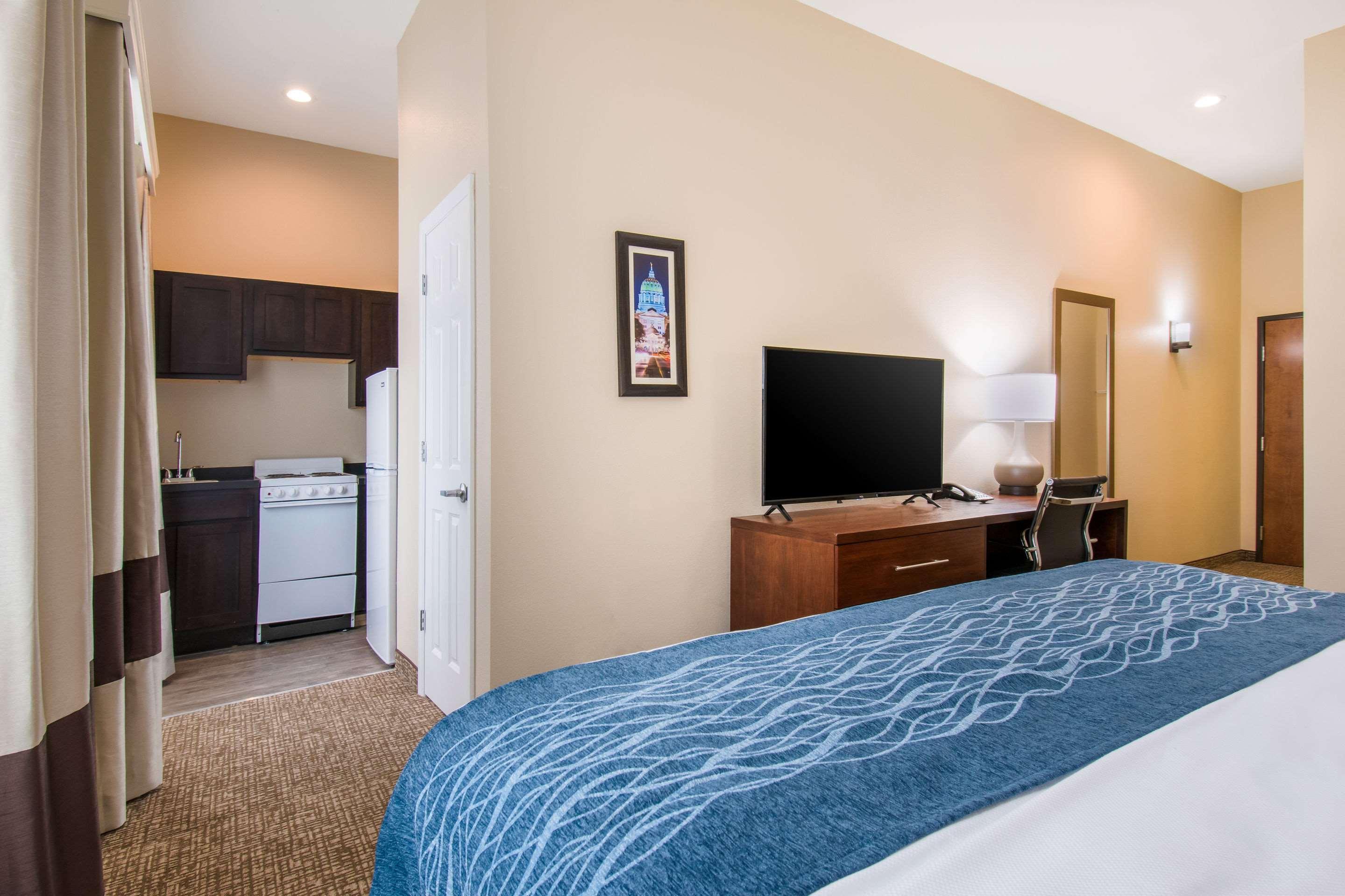 Comfort Inn & Suites Harrisburg - Hershey West Εξωτερικό φωτογραφία