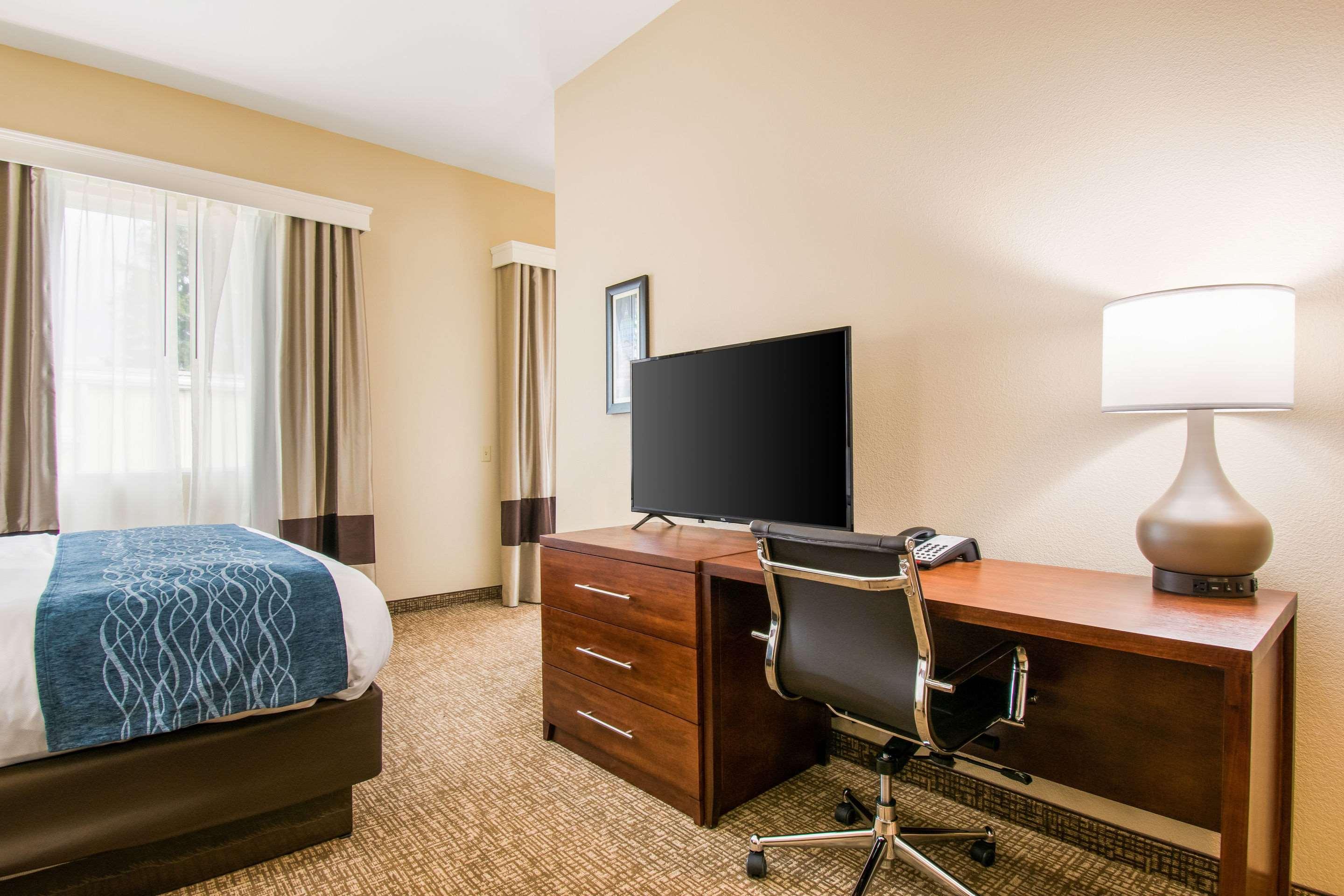Comfort Inn & Suites Harrisburg - Hershey West Εξωτερικό φωτογραφία