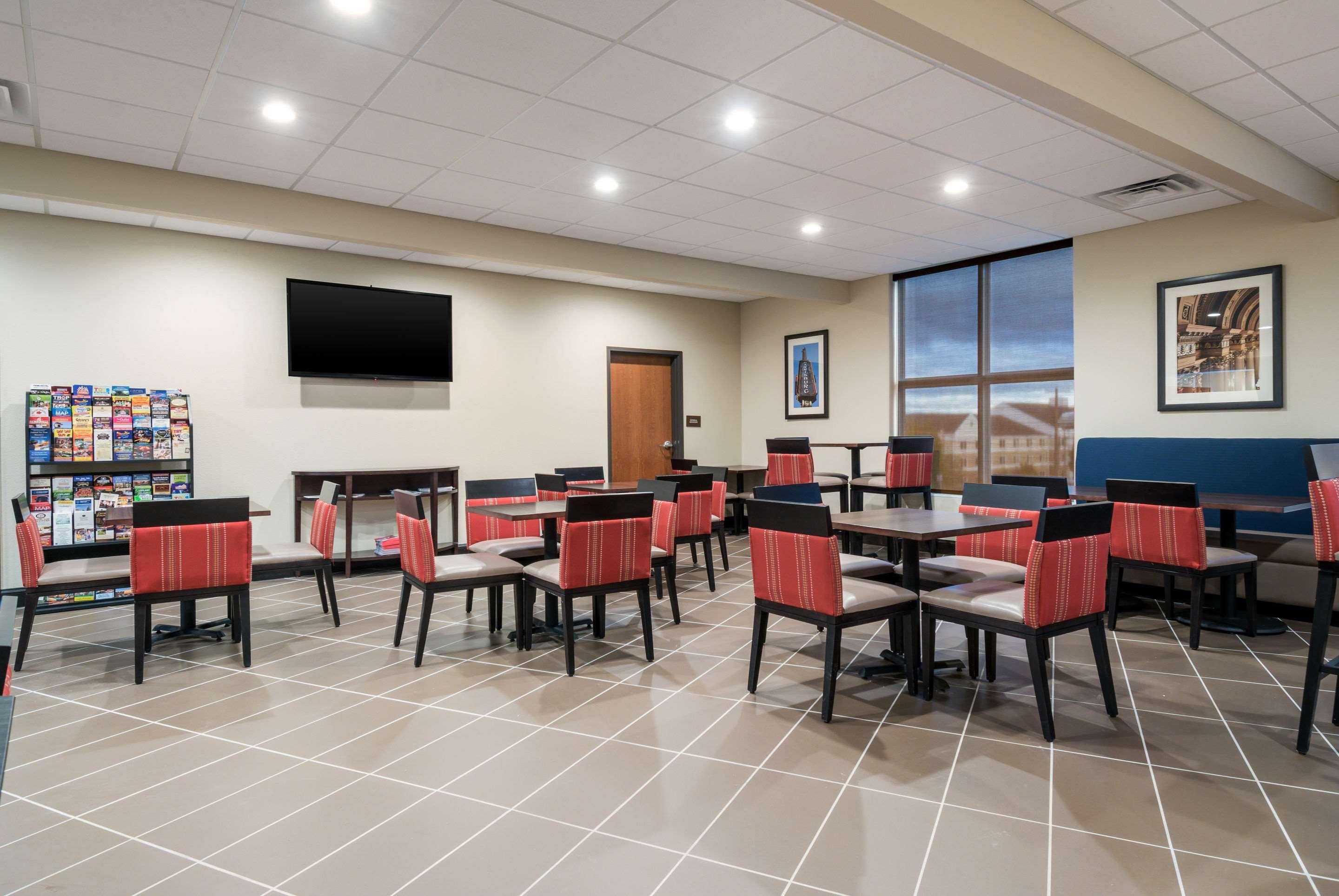 Comfort Inn & Suites Harrisburg - Hershey West Εξωτερικό φωτογραφία