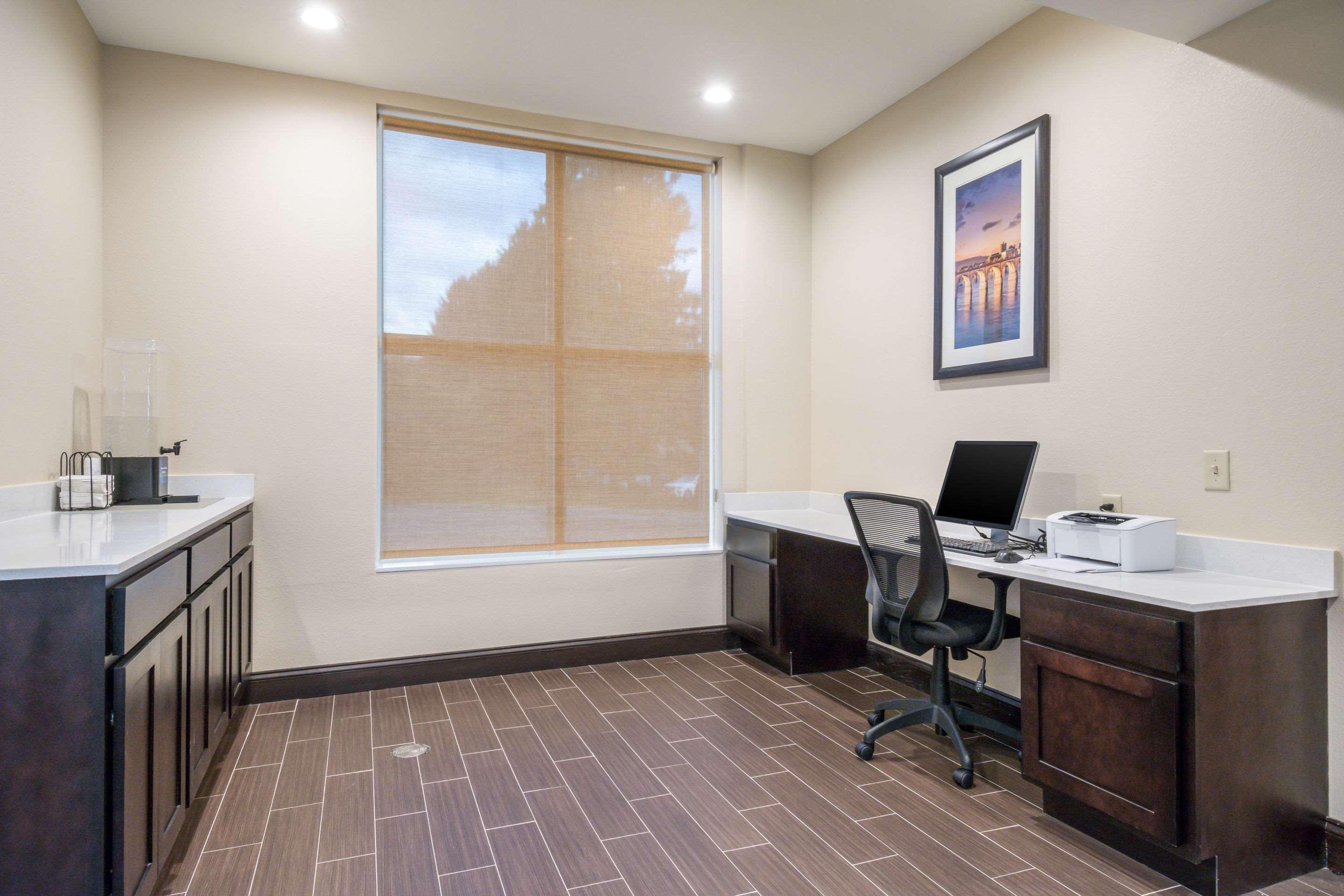 Comfort Inn & Suites Harrisburg - Hershey West Εξωτερικό φωτογραφία