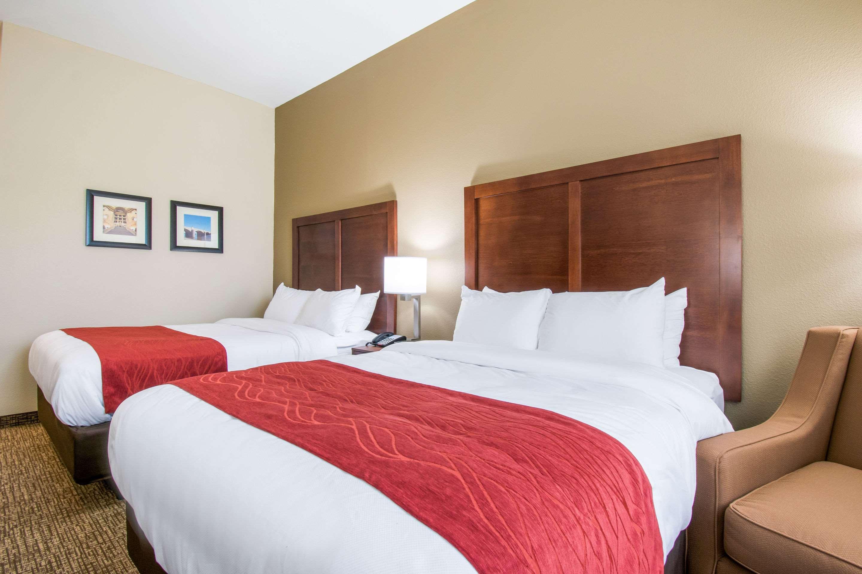 Comfort Inn & Suites Harrisburg - Hershey West Εξωτερικό φωτογραφία