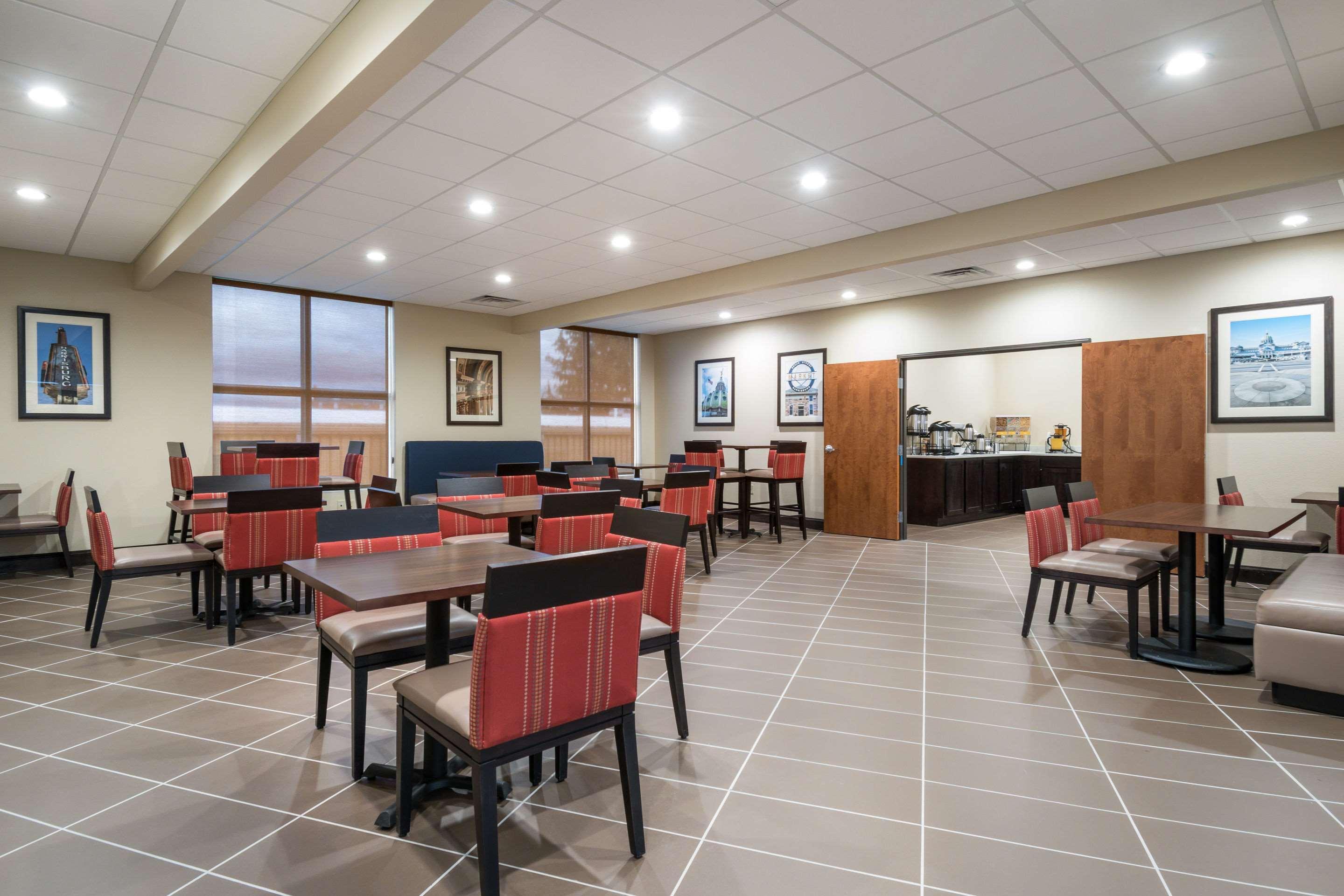 Comfort Inn & Suites Harrisburg - Hershey West Εξωτερικό φωτογραφία