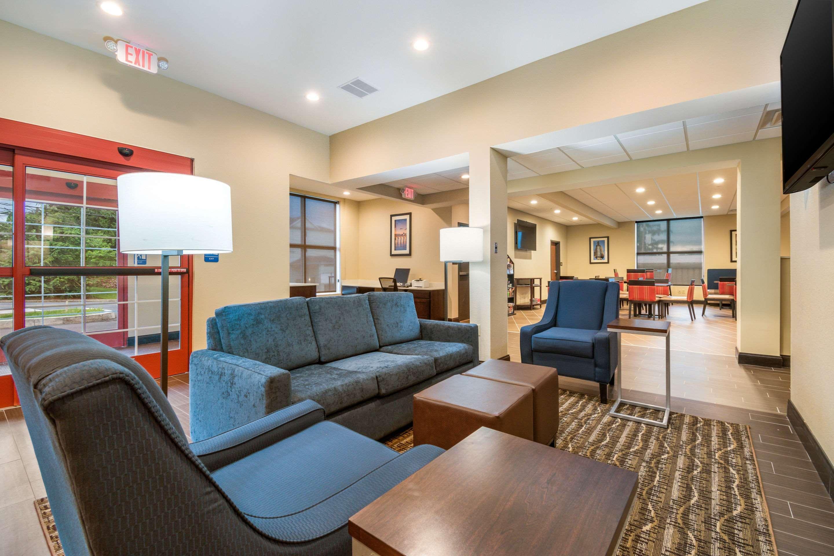 Comfort Inn & Suites Harrisburg - Hershey West Εξωτερικό φωτογραφία